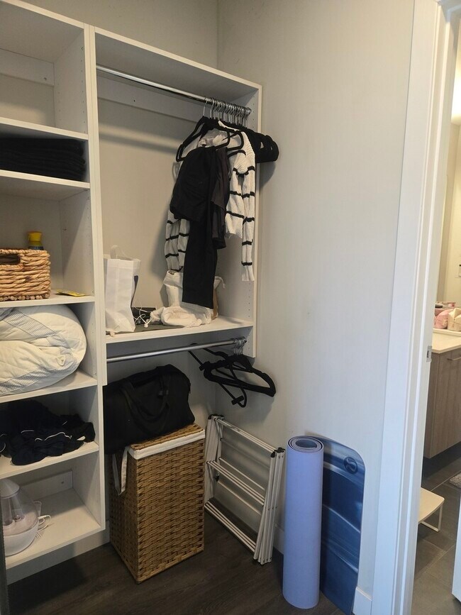 Building Photo - 1743 N Leavitt St