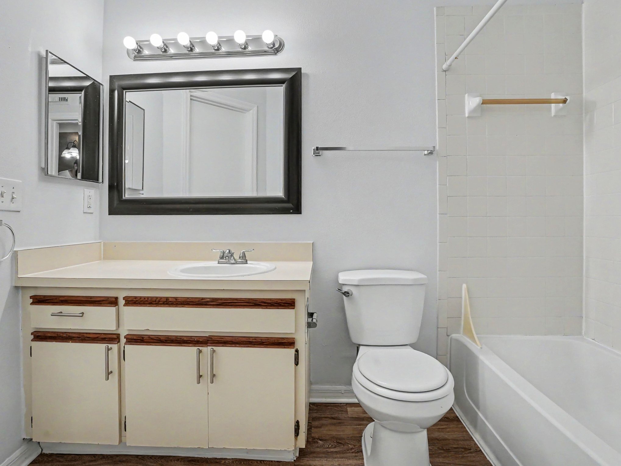 Building Photo - 437 Fountainhead Cir