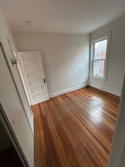 Building Photo - 1381 Union St