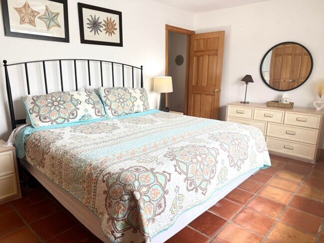 Building Photo - 103 Olympus Cir