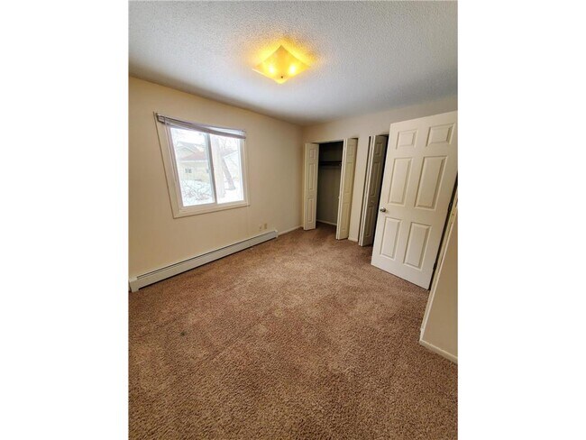 Building Photo - 4474 Denbigh Rd