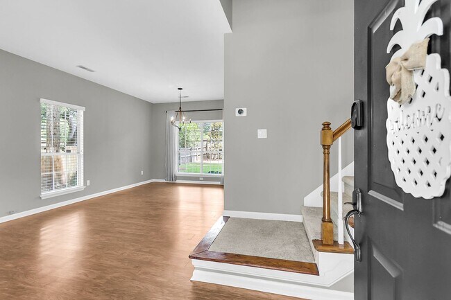 Building Photo - Coastal Convenience in the Heart of Mount Pleasant
