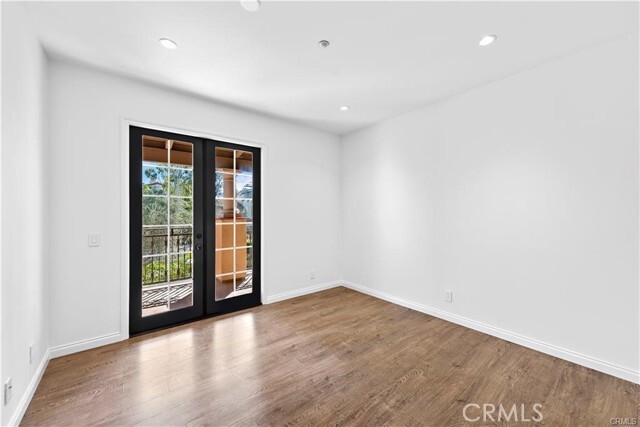 Building Photo - 48 Talmont