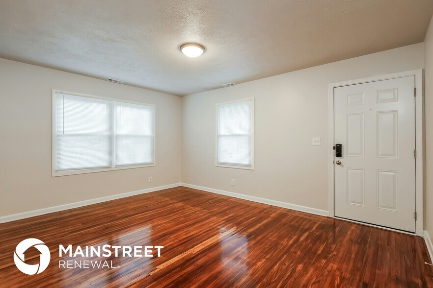 Building Photo - 2311 S 37th St