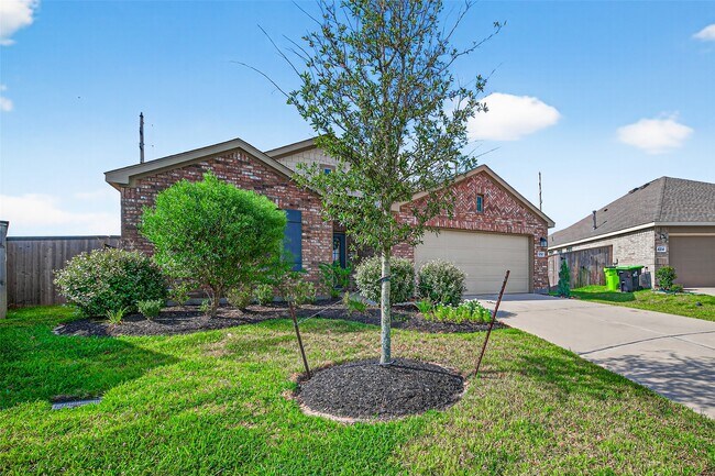Building Photo - 300 Flower Reed Ct