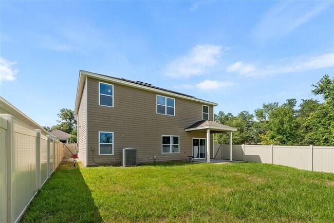Building Photo - 8008 SW 62nd Ct