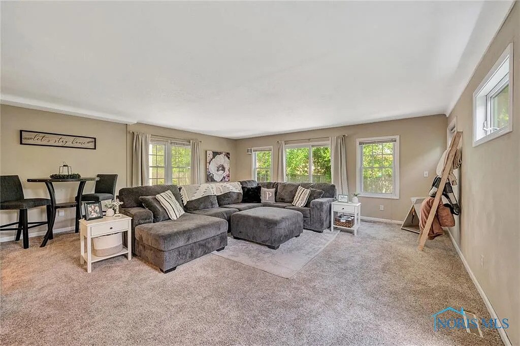 Building Photo - 2528 Aldringham Rd