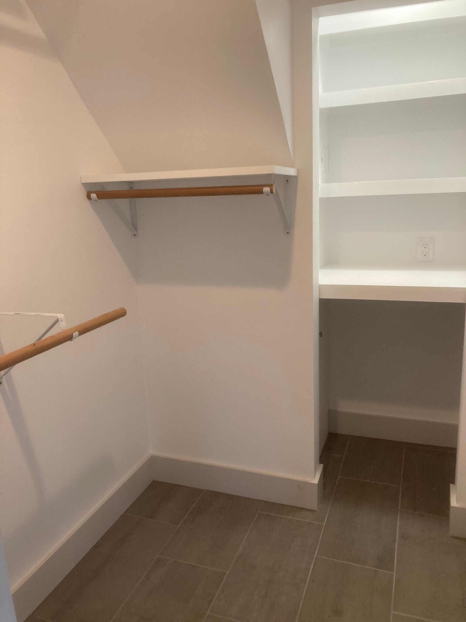 Building Photo - 4102 Woodleigh St