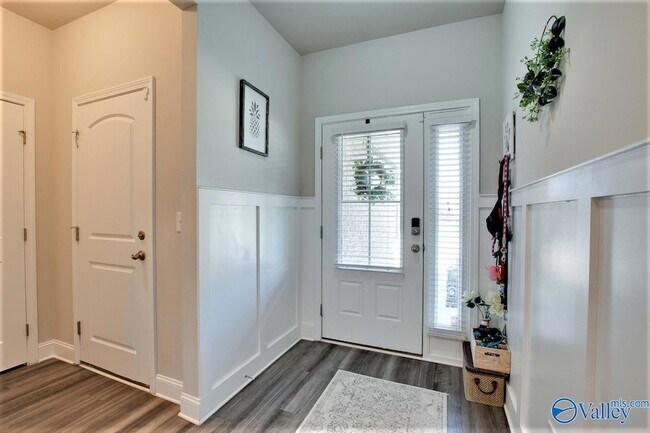 Building Photo - 155 Grey Fawn Trail