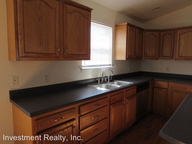 Building Photo - 3 br, 2 bath House - 101 Valley Way Dr.