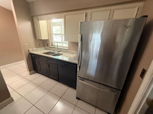 Building Photo - 3/2 East Orlando home -$500 OFF THE FIRST MONTH'S RENT
