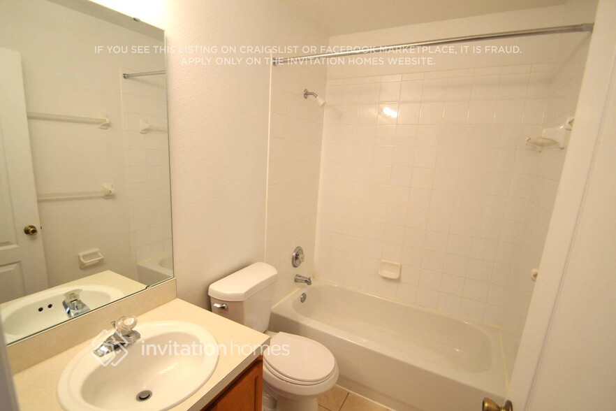Building Photo - 225 Copper Oak Ct