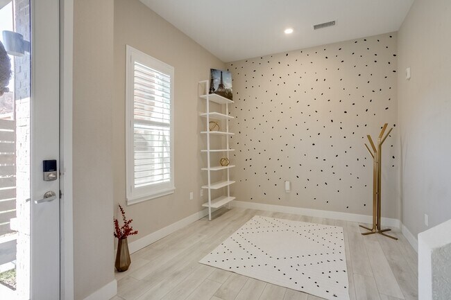 Building Photo - 2426 Welton St