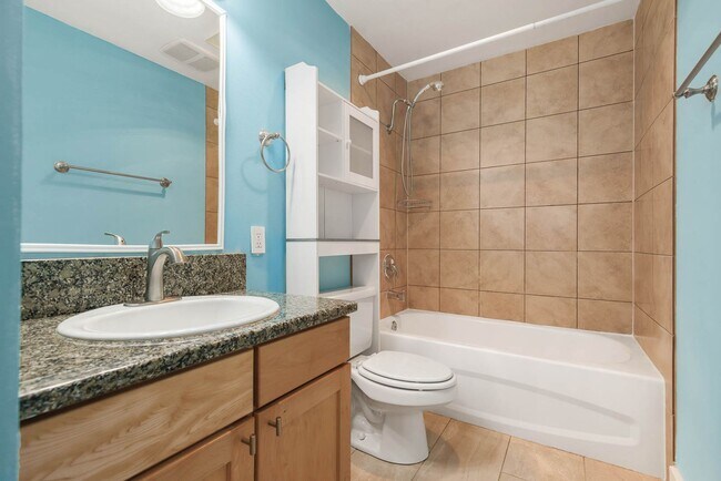 Building Photo - Bright & Updated 2BR Townhome in the Heart of Redmond – Near Light Rail & Marymoor Park