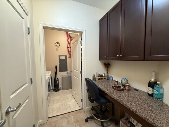 Building Photo - Two-Bedroom Condo in the Summit at Shiloh!