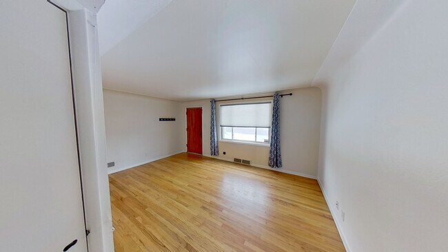 Living room 1 - 2635 Fenton St