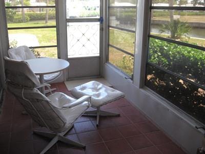 Building Photo - 607 Fair Winds Dr