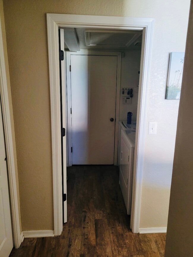 Building Photo - 6739 W Alegria Dr