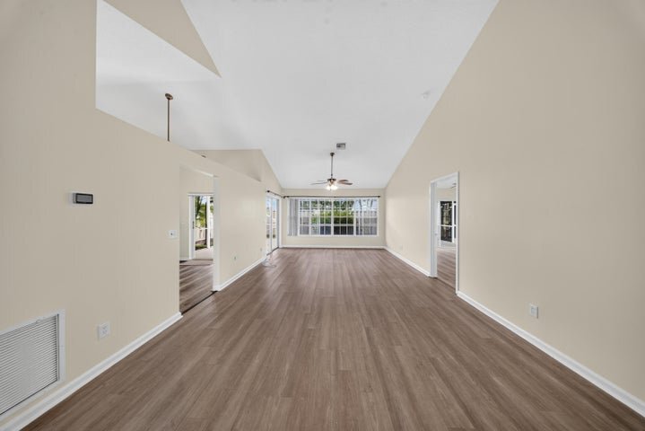 Building Photo - 119 Adobe Cir