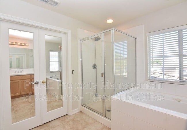 Building Photo - 23626 Applewood Pl