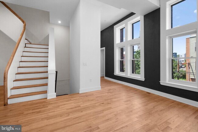 Building Photo - 1221 N 4th St
