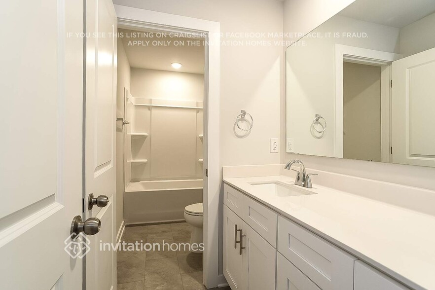 Building Photo - 820 Hallman Br Ln
