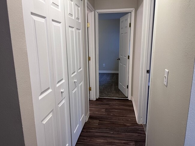 Building Photo - Beautiful Forest Views From The Top Floor and a Great Deal!! $1000 Off Your First Full Month!