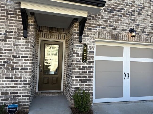 Building Photo - 5125 Fox Den Rd