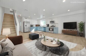 Building Photo - 5852 Vineland Ave