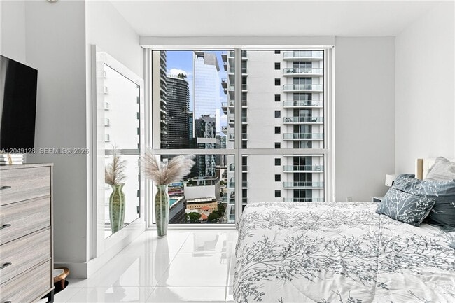 Building Photo - 1080 Brickell Ave