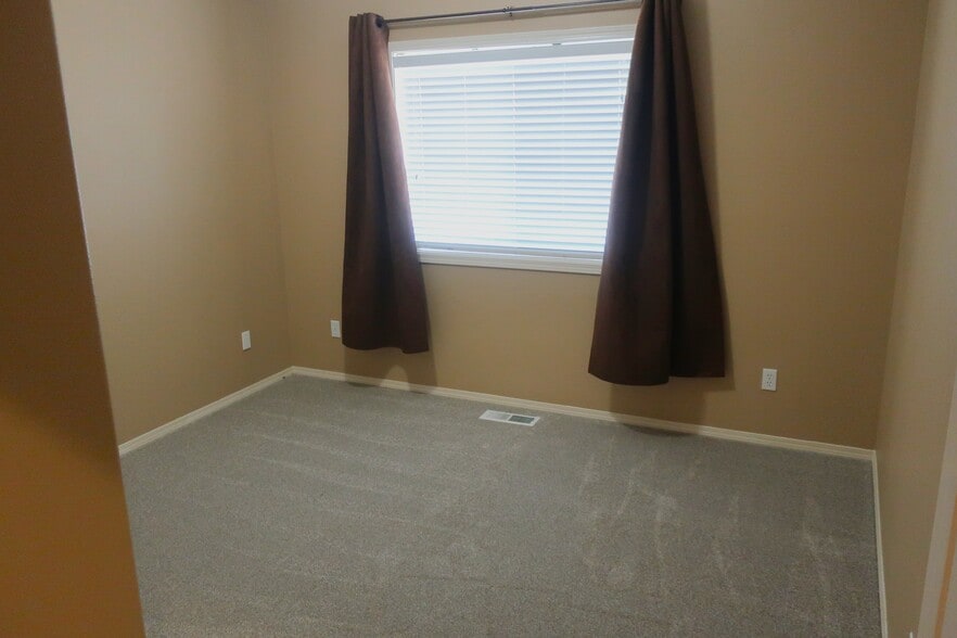 Building Photo - 466 Lower Daniels Dr