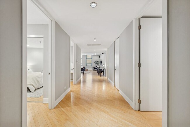 Building Photo - 680 N Lake Shore Dr