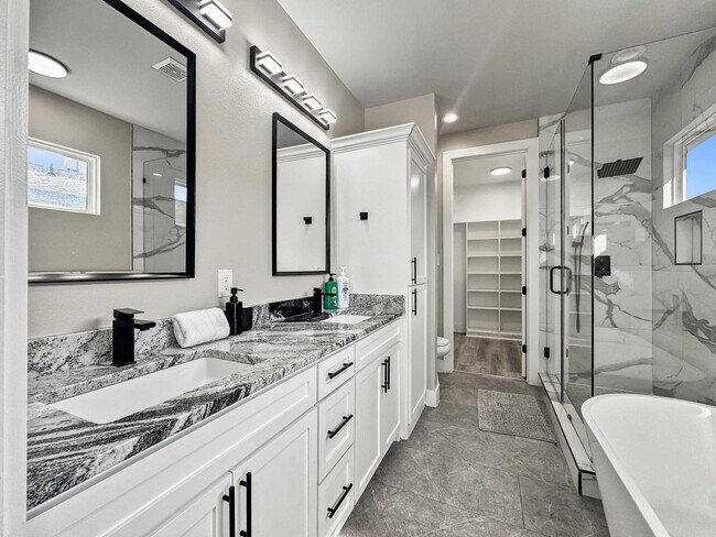 Building Photo - 2408 Pennsylvania Ave