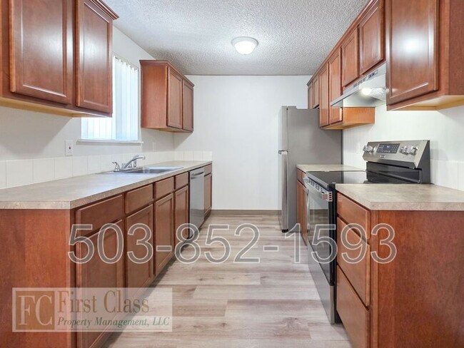 Building Photo - 3618 SW Beaverton Hillsdale Hwy