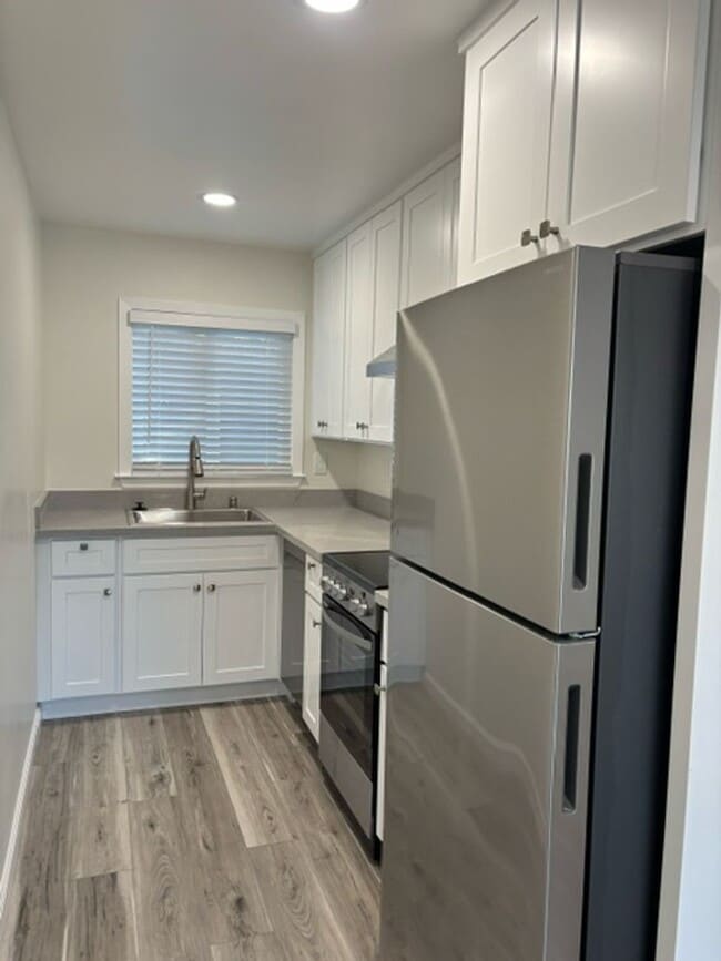 Building Photo - Beautiful Brand New Studio in ideal Monterey Sunbelt location