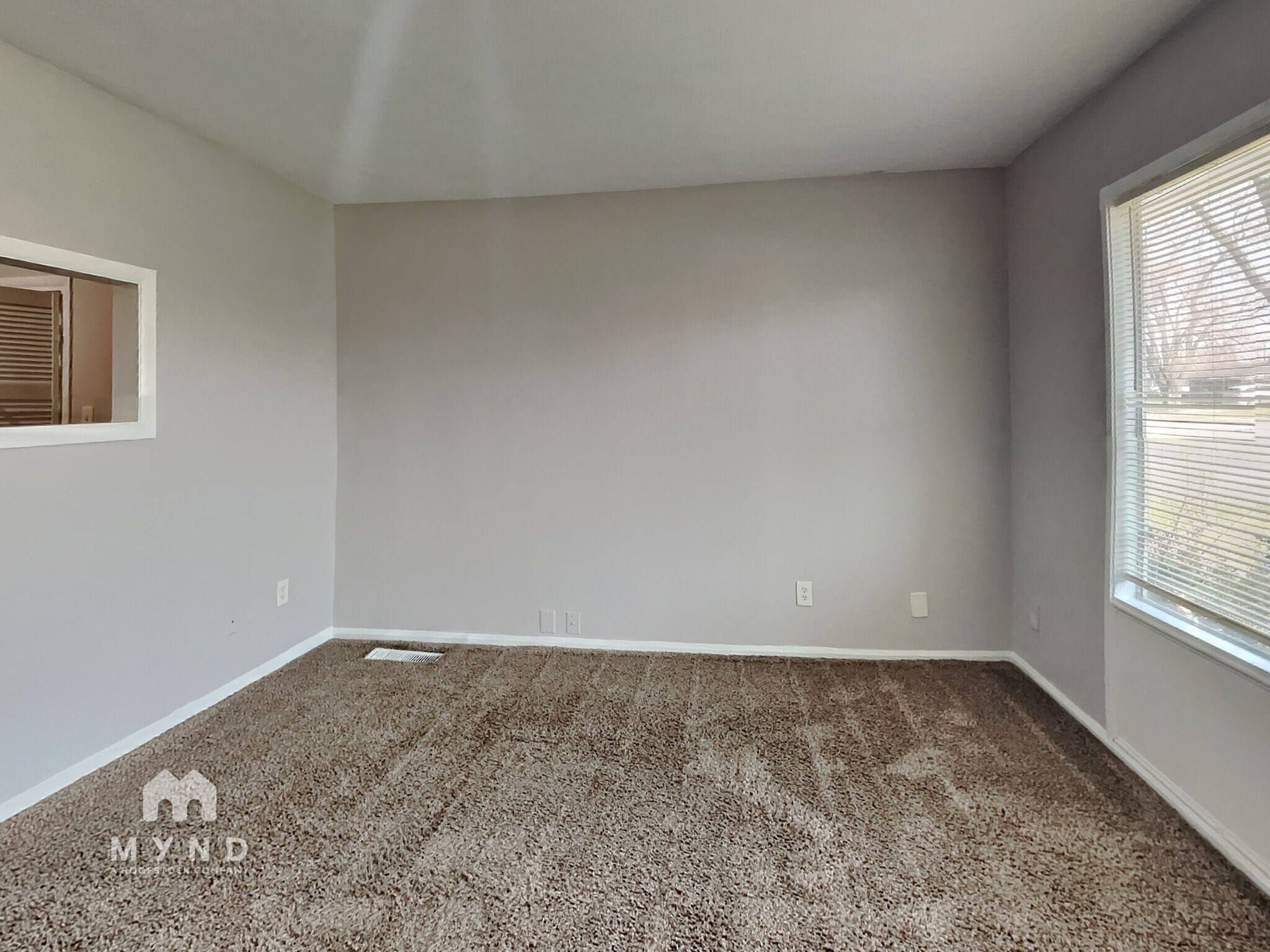 Building Photo - 2620 Eagledale Dr