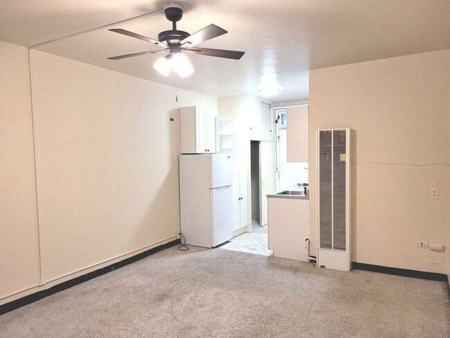 Interior Photo - 1026 Lyon