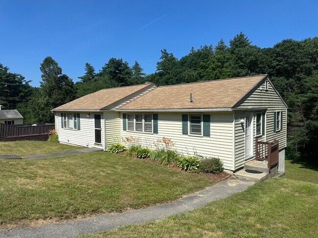 Building Photo - 11 Woodside Dr