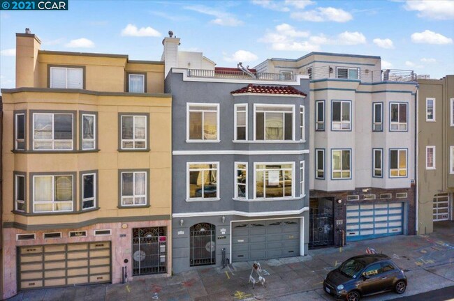 Building Photo - 1450 19th Ave