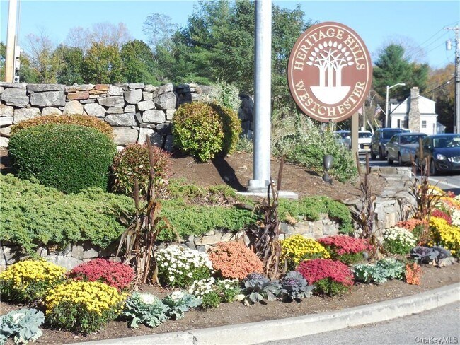 Building Photo - 555 Heritage Hills