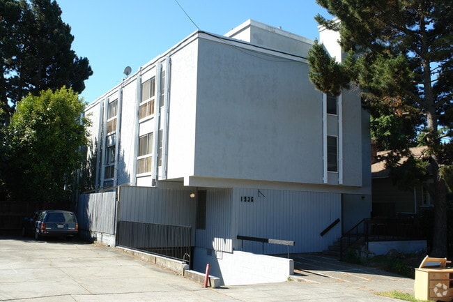 Building Photo - Blake Apartments