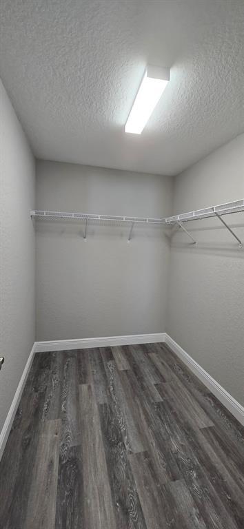 Building Photo - 211 Oak Ln Cir