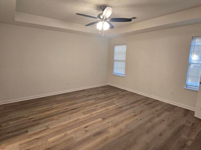 Building Photo - 496 Connemara Trail