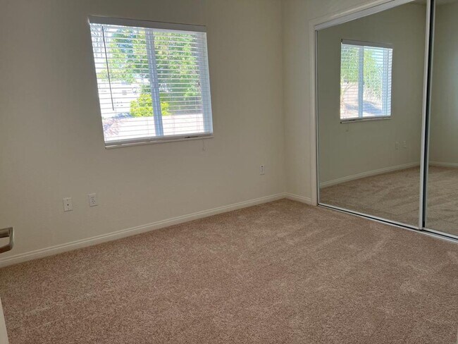 Building Photo - Gault For Rent
