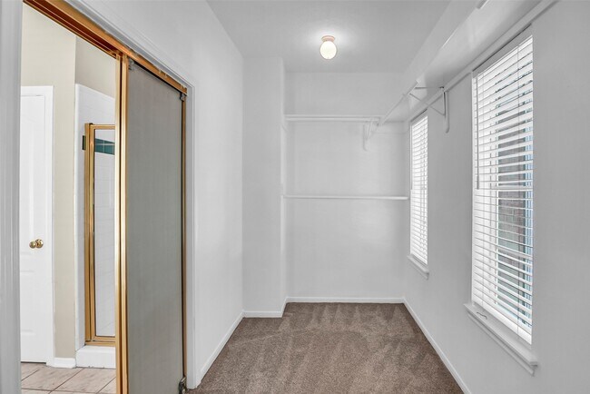 Building Photo - 4407 Magnolia Ln