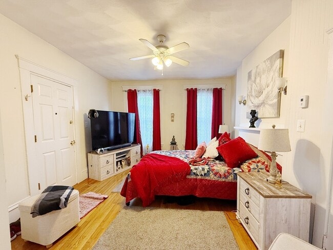 Building Photo - 73 Division St