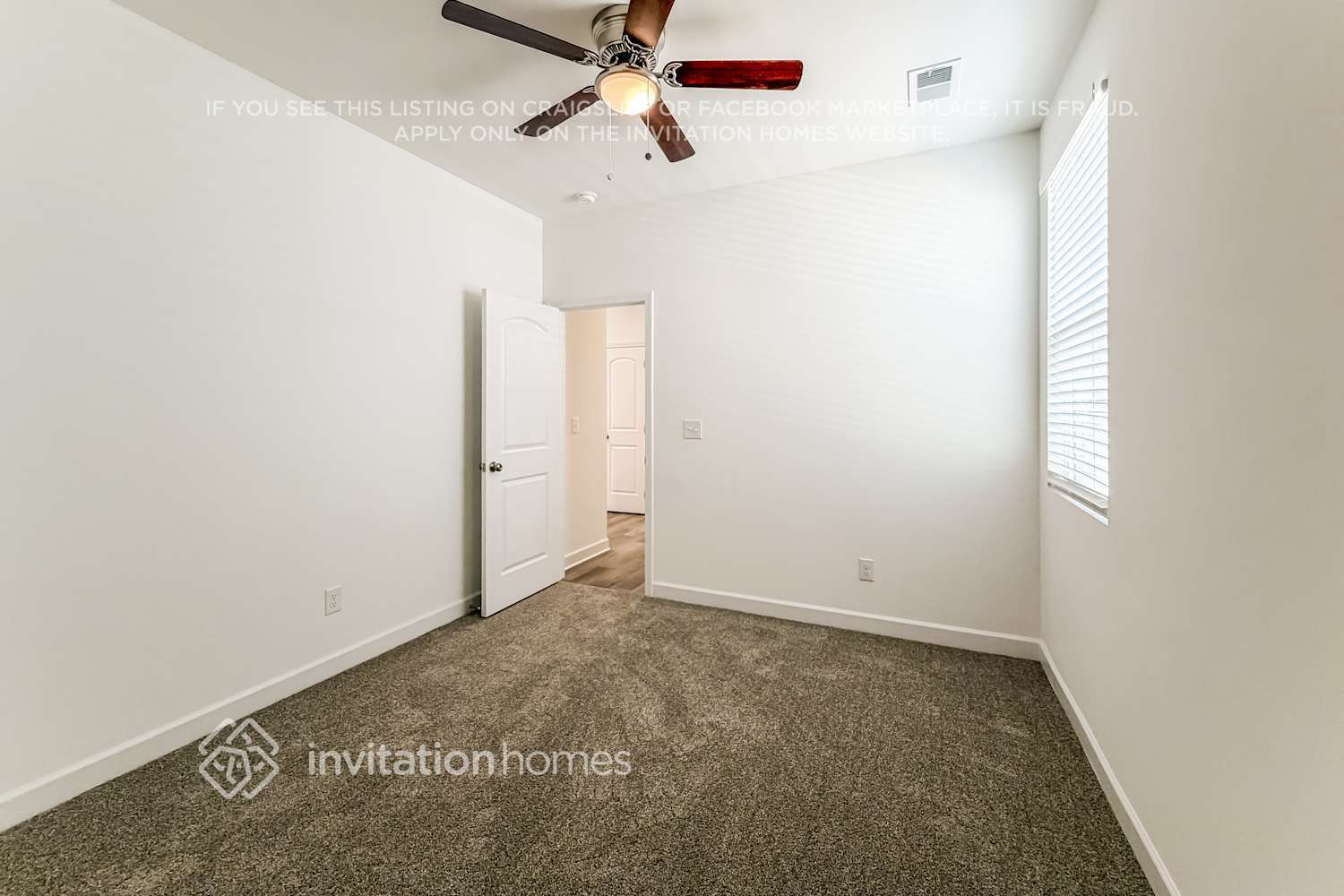 Building Photo - 263 W Millbrook Dr