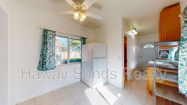 Building Photo - 662 Kalanipuu St