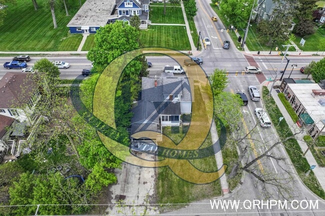 Building Photo - Available Now in Fenton!!!