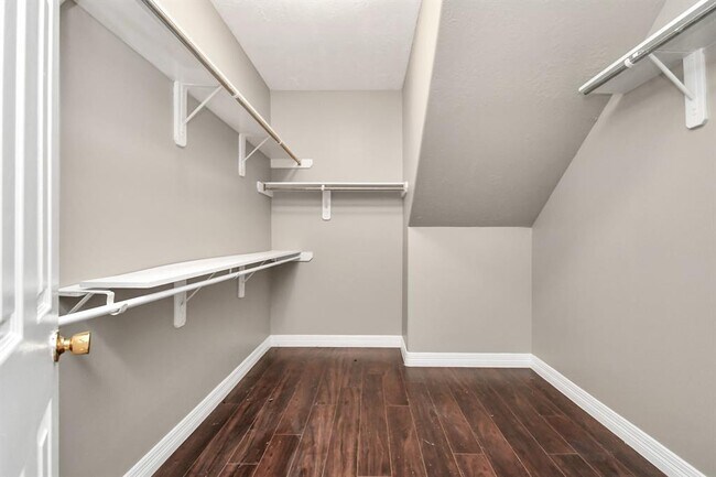 Building Photo - 8522 Chancellorsville Ln
